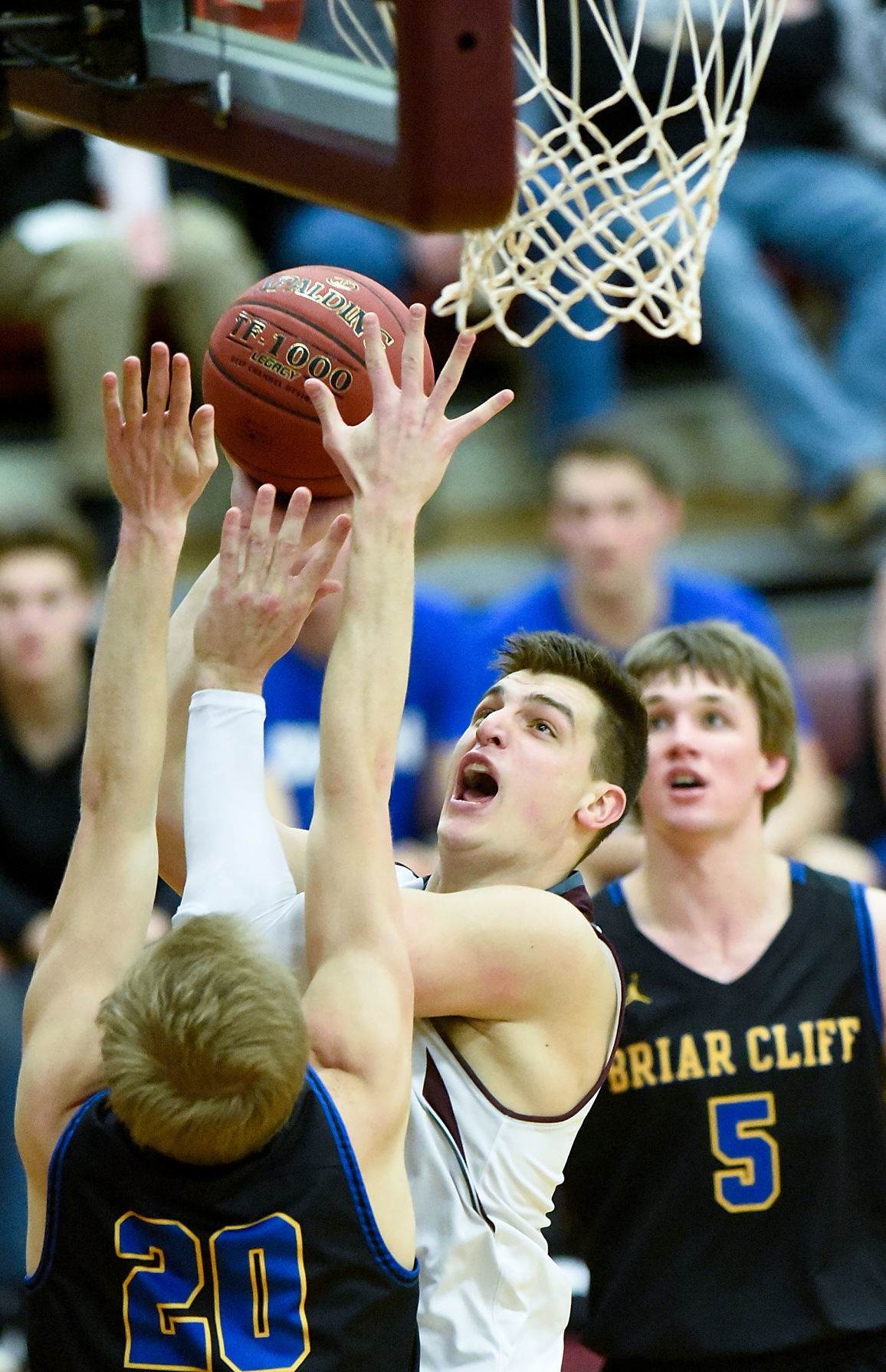 Basketball Briar Cliff at Morningside